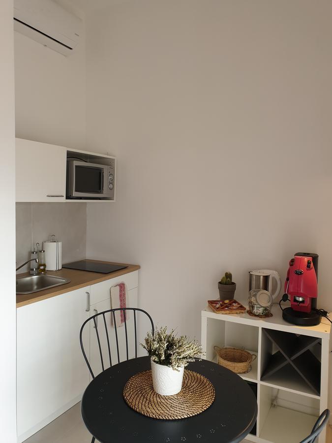 Oasi Al Centro Con Parcheggio Bed & Breakfast Salerno Exterior photo